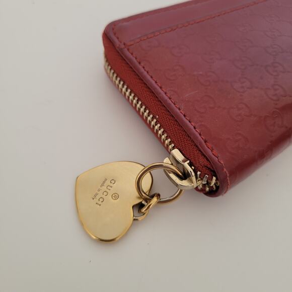 Gucci Logo Heart Charm Card Key Wallet Zip Monogram Red Patent Leather Compact - Picture 10 of 12